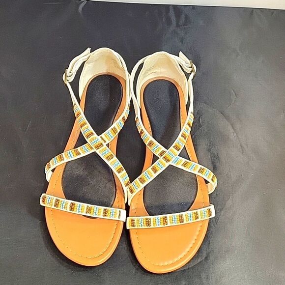 BEADED LEATHER UPPER CRISSCROSS STRAP BACK ANKLE BUCKLE STRAP CLOSURE SANDAL - Picture 1 of 12
